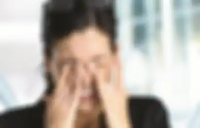 5 Hal Penyebab Mata Gatal. Salah Satunya Gara-Gara Contact Lens!
