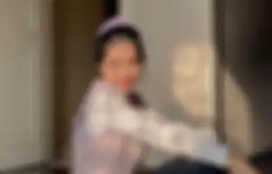 6 Gaya Manis dan Kece Pakai Atasan Putih ala Anak Alya Rohali, Namira Adjani!