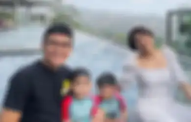 Nyawa Jadi Taruhan, Ban Mobil Pecah di Tengah Jalan, Tya Ariestya Nyaris Alami Kecelakaan Kedua Kalinya
