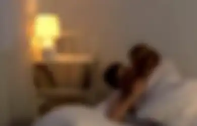 Awalnya Ingin Beri Kejutan, Pria Ini Malah Syok Sendiri saat Pulang ke Rumah, Istrinya Asyik Bergumul dengan Pria Lain