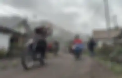 Orang-orang Sibuk Lari Berhamburan Selamatkan Diri, Ibu dan Anak Korban Erupsi Gunung Semeru Ini Ditemukan Tewas Berpelukan, Begini Pengakuan Kerabat