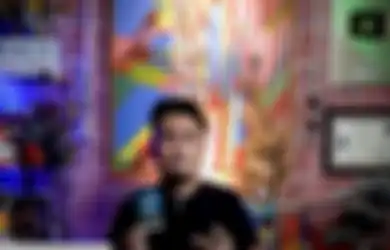 Tanggapi Soal Kasus Tarif Rp 30 Juta Fuji untuk Diundang Ngeyoutube, Denny Darko Bongkar Pendapatan YouTuber yang Ngajak Kolab Adik Bibi Ardiansyah: Harusnya Murah Dong!