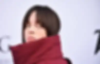 Billie Eilish Inget-Inget Mantan di Video Klip Baru 'Male Fantasy'