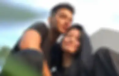 Sempat Unggah Foto Hanggini, Junior Roberts Nyesel Selingkuh?