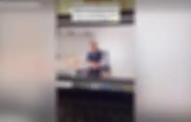 Viral Ratusan Karyawan Dipecat Bosnya via Zoom, Nyesek Banget!