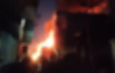 Foto Api Kebakaran Tambora Bikin Bergidik, Tetangga Bongkar Kebiasaan Dokter yang Tewas Bersama Keluarganya