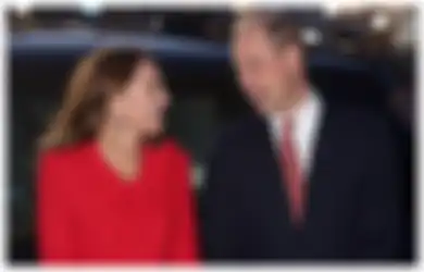 Stunning! Gaya Elegan Kate Middleton Saat Hadiri Acara Natal Bersama Pangeran William