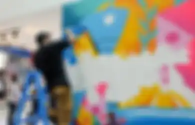 Selebrasi Perjuangan Masa Pandemi, Koze Indonesia Bikin Atraksi Live Mural Kolab Arnies Muhammad dan Mr. Wormo di JakCloth 2021