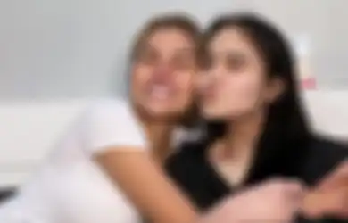 Kenapa Kamu Tinggalin Aku, Nikita Mirzani Histeris Ratapi Kepergian Adik Perempuan, Foto Terakhir di Profil WA Bikin Syok