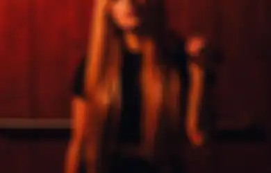 Ngaku Balik ke Pop Punk, Eh Avril Lavigne Rilis 'Bite Me' Versi Akustik