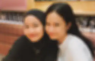 Bukti Kemiripan Tsana Hanggini, Penulis dan Pemeran Geez & Ann!