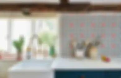 Buat Dinding Rumah Berbeda di Tahun yang Baru Tanpa Harus Mengecat, Tilik Aplikasi Tegel Kunci!