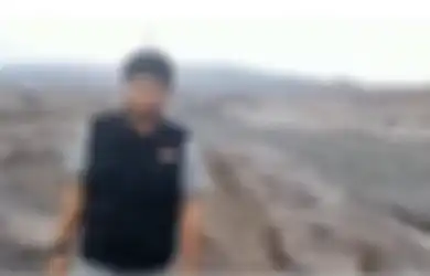 Foto Tampang Pria Tendang Sesajen Gunung Semeru Disebarkan, Identititasnya Sudah Dikantongi Bupati Lumajang