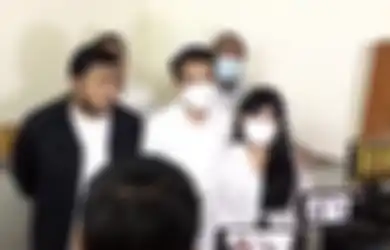 Foto Adam Deni Ngegas di Sidang Jerinx Ramai Dibahas, Hakim: Malu Kita Sama Orang