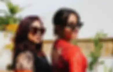 Kece! Intip Penampilan Kompak Marsha Aruan Bareng Mama Pakai Kebaya