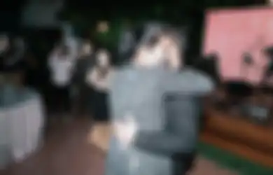 Cepat Move On dari Askara Harsono, Nindy Ayunda Tak Malu Peluk Pacar Baru di Pesta Ulang Tahun, Warganet: Bahagia Bersama Kesayangan