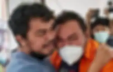 1,45 Gram Tembakau Sintetis Ditemukan di Bungkus Rokok Fico Fachriza, Ananta Rispo Mendadak Terobos Kerumunan Sambil Teriakkan Hal Ini Saat Konferensi Pers Sang Adik