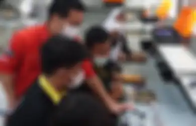 Tekan Pengangguran, Sharp Class Siapkan Lulusan SMK jadi Teknisi Profesional, Ini yang Diajarkan!