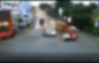 Video CCTV Kecelakaan Maut Balikpapan Jadi Tren di Twitter, Ngeri!