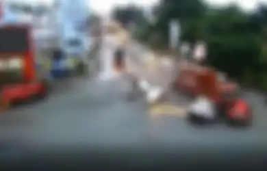 Kecelakaan di Rapak Balikpapan Timbulkan Tanda Tanya, Pakar Analisis Aksi Sopir Truk yang Lebih Pilih Tabrakkan Diri ke Mobil Motor Dibanding Buang Setir ke Pepohonan