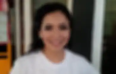 20 Tahun Malang Melintang di Dunia Gosip hingga Sering Bikin Kalang Kabut Pesohor, Feni Rose Bongkar Sosok Artis yang Dulu Suka Titip Berita Tapi Kini Sombong: Duitnya Enggak Masuk di Aku