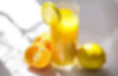 Jangan Kaget Saat Tuang Jus Lemon ke Wastafel, Siapa Sangka Mertua Jadi Kegirangan Pas Tau Sink Kinclong Hanya dengan Bahan Dapur