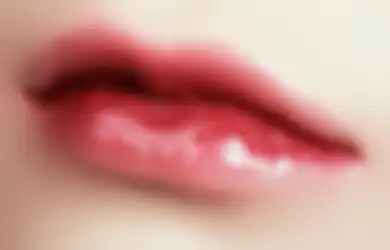 3 Rekomendasi Lip Gloss Bening untuk Make Up Kekinian, Belanja di Shopee Pasti Gratis Ongkir
