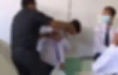 Bikin Geram, Viral Video Guru di SMPN 49 Surabaya Lakukan Penganiayaan dengan Benturkan Kepala Muridnya ke Papan Tulis, Dispendik Sampai Ikut Turun Tangan