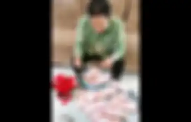 Video Direktur BUMD Pamer Uang Jadi Tren di TikTok, Ngakunya Bercanda!
