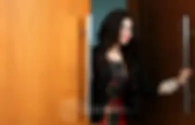 Lompat dari Lantai 8 Apartemen Hingga Tewas, Berikut Biodata Novi Amalia, Model Majalah Dewasa yang Disebut Depresi Semenjak Tinggal di Jakarta