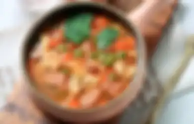 Menu Sahur Simple Gak Pakai Ribet, Ini Dia Resep Sop Sosis Tomat yang Menyehatkan, Cocok Banget Buat Kamu yang Gak Punya Banyak Waktu