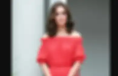 Memesona! Penampilan Kate Middleton Pakai Off Shoulder Dress yang Curi Perhatian (Part 1)