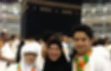 Tak Sengaja Ketemu Dorce Gamalama di Mekah, Artis Ini Ikut Berduka dengan Kematian Sang Komedian: Kenal dari Zaman Almarhum Olga Masih Sehat