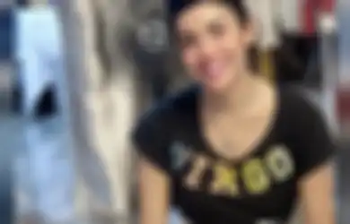 Foto Millen Cyrus Salat Jumat Pakai Sarung Ramai Dibahas, Paras Ashanty Malah Dibilang Mirip Sang Keponakan