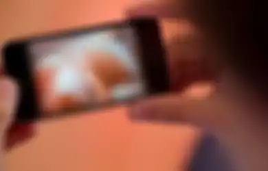 Pemeran Video Syur Emperan Toko Terungkap, Diduga Kakek Berumur 120 Tahun!