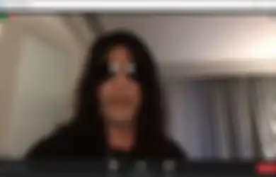 Wawancara Eksklusif dengan Slash: Lagi Rekaman, Eh Vokalis Gue Positif Covid!