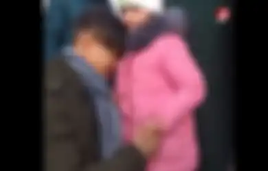 Viral Video Perpisahan Ayah dan Anak Akibat Perang Rusia Ukraina, Bikin Mewek!
