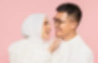 Tak Gengsi Belanja Baju Murah Pinggir Jalan, Tya Ariestya Langsung Banjir Pujian, Akui Tak Permasalahkan Harga Murah Maupun Mahal: Yang Penting Fungsinya