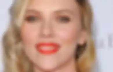Hindari! 4 Warna Lipstik Ini Cuma Bikin Gigi Terlihat Kuning!