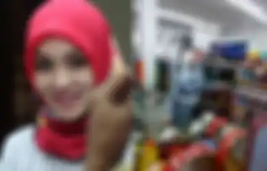 Pertama Kali Belanja Usai 10 Tahun Mendekam di Penjara, Angelina Sondakh Dibuat Kebingungan oleh Pertanyaan Kasir Minimarket Ini: Maksudnya Gimana Nih?