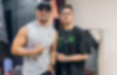 Indra Kenz Girang Pamer Foto Live Bareng Deddy Corbuzier, Duit Haram Binomo Cuma Numpang Lewat di Rekening Ayah Azka