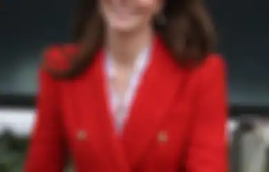 Bongkar Arti Beragam Warna Outfit: Merah Melambangkan Semangat!