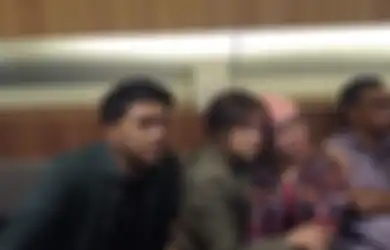 Putri Satu-satunya Diberi Cincin Thoriq Halilintar, Haji Faisal Beri Komentar, Mertua Vanessa Angel Singgung Soal 'Nikah'