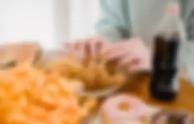 Bisa Bikin Sakit-sakitan Selama Ramadhan, Mulai Sekarang Jangan Lagi Buka Puasa dengan Junk Food, Ahli Sudah Peringatkan Bahayanya