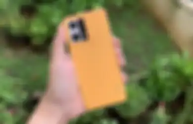 Uji Langsung Fitur Microlens OPPO Reno7 di Tengah Cuaca Hujan Seharian