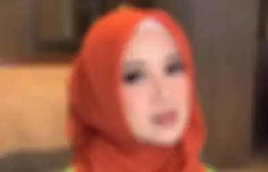 Buka Usaha Warung Bubur Meski Bertahta Jadi Istri Bupati Kendal, Chacha Frederica Girang Bukan Main Saat Didatangi The Real Crazy Rich Indonesia: Ya Allah Terharu