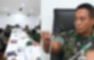 Di Hadapan Para Petinggi, Jenderal Andika Perkasa Ngamuk Sampai Tunjuk Kolonel Saat Bahas Larangan Keturunan PKI Daftar TNI: yang Mau Dinilai Apa?!