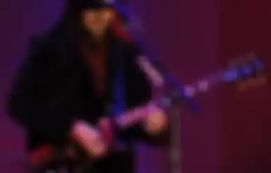 Daron Malakian Sebut Cover Aerials dari MGK Sebuah Penghormatan