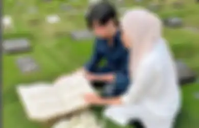 'Olla Gagal Lagi Abah...' Istri Aufar Hutapea Curhat Pilu di Makam Ayahnya, Tak Bisa Menutupi Kesedihan Rumah Tangganya Lagi-lagi Berujung Perceraian