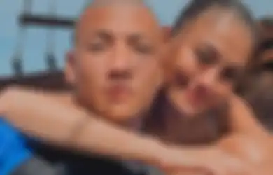 Agnez Mo Bela Adam Rosyadi Saat Banyak Warganet Tak Dukung Hubungannya